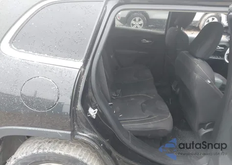 2015 Jeep Cherokee Latitude из США, поврежденный, VIN 1C4PJMCSXFW792616